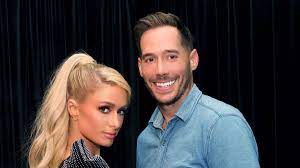 Paris whitney hilton (nueva york, estados unidos; Paris Hilton Is Pregnant Expecting First Child With Fiance Carter Reum Lovebscott Com