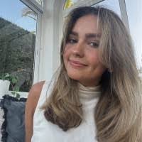 Julie Henriksen's Instagram, Twitter & Facebook