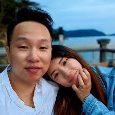 I love this Thai snack khao tan! These are sticky rice fried and drizzled  in melted cane sugar. The result is crispy crunchy rice cracker covered in  rich, chewy, caramel-y coating. Kind