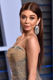 Sarah hyland is an american actress who received critical acclaim for portraying the role of 'haley dunphy' in the abc sitcom 'modern family.' she started acting at the age of four. Sarah Hyland Said She Ll Always Engage With Trolls Who Call Her Too Skinny Teen Vogue