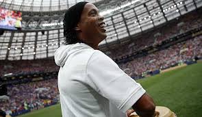 Instagram oficial de ronaldinho gaúcho. Ronaldinho Sohn Joao Mendes Soll Profi Werden Sechsjahresvertrag Bei Cruzeiro