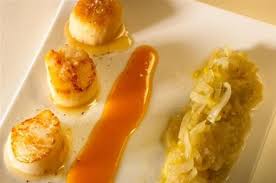 Poelee De Saint Jacques Beurre D Oranges Compotee D Endives De Noel Recette Recettes De Cuisine Alimentation Recette Saint Jacques