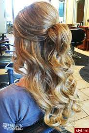 Blonde Wellige Lockige Hochsteckfrisur Fur Lange Haare Blonde Haare Hochsteckfri Hochsteckfrisuren Lange Haare Lange Haare Frisur Ideen Frisur Hochgesteckt