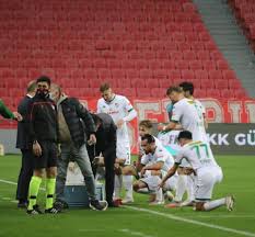 Bursaspor emirhan aydogan (sarı kart cezalısı), özer hurmaci (el orta kemiğinde kırık), vefa temel (çapraz bağ ameliyatı). Asnenijl1s1x3m
