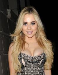 Ashley cain's girlfriend safiyya vorajee shared that doctors now think daughter azaylia's body is slowly shutting down. Who Is Ashley Cain Dating Ashley Cain Girlfriend Wife