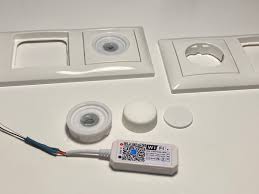 The spruce / margot cavin recessed lights are sleek, clean, and an asset to any modern ho. Show Your Hue Smart Button Wall Mount With Lighting Hueblog Com