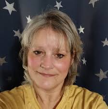 DeWalt 12v extreme band saw with battery. Doesn't come with blade