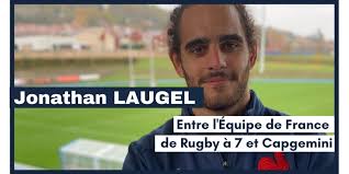 Un crayon de maquillage multiligne (bleu/blanc/rouge). Jonathan Laugel Entre L Equipe De France De Rugby A 7 Et Capgemini Thotis