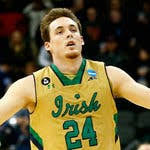 Traevon Jackson Carries an N.B.A. Pedigree, but Has Flourished Under His  Mother's Eye