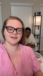 No tenemos ninguno porque el hombre es que tiene que trabajar y mantener la  mujer como una reina que no le falte nada..