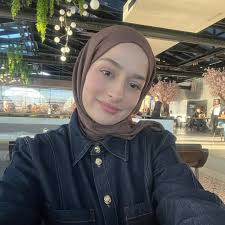 Elif Kurt (@elifdkurt) • Instagram photos and videos