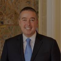 Kim Bracken's Instagram, Twitter & Facebook