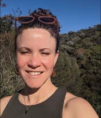 Ellie Casson's Instagram, Twitter & Facebook