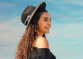 Ebru şahin ve akın akınözü cannes'da büyük ilgi çekti! Hercai Dizisinin Reyyan I Ebru Sahin Memleketiyle Olay Oldu Ebru Sahin Bakin Nereli Cikti