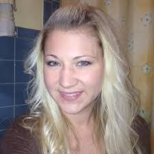 Jessie Logan's Instagram, Twitter & Facebook