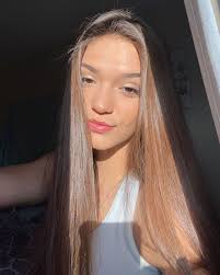 Lacey Shook's Instagram, Twitter & Facebook