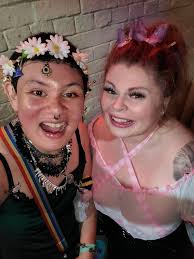 Grateful customer praises amethyst cauldron shop owner