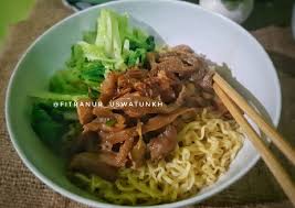 Resep mie ayam 🍜 dari mulai resep mie ayam abangabang, mie ayam jakarta yang dipisah kuahnya, hingga mie ayam goreng alias yammie ada keuntungan tersendiri saat kamu membuat mie ayam di rumah. Resep Mie Ayam Jamur Jakarta Oleh Sahabatku Cookpad