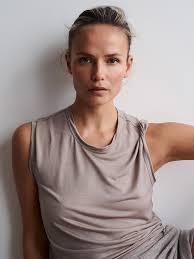 The massimo brand is committed to providing a superior level of customer service to both our customers and partners. Massimo Dutti Explores Homewear With Soft Capsule Collection