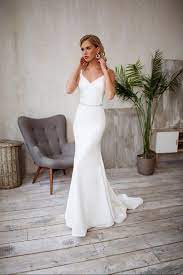 76 Excellent And Elegant Silk Wedding Dresses 71 Ctimg Net Tight Wedding Dress Bridal Dresses Minimalist Wedding Dresses