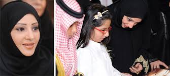 الأميرة غادة بنت عبدالله تبدي إعجابها بفعاليات مهرجان سوق هجر بالأحساء