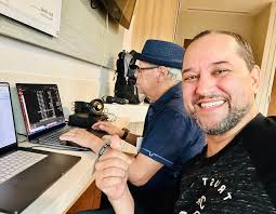 El año pasado hicimos La Tripleta Haddock desde éste mismo hospital y un  año después estoy con mi padre trabajando en nuestro nuevo proyecto musical  en el mismo hospital ! Como es