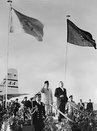 Sukarno Pakistan S Iskander Mirza Fotografi Alam Tokoh Sejarah Sejarah Kuno