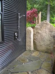 Gartendusche Sichtschutz Ideen Fur Die Outdoor Dusche Gesucht Casas Para Perros Ducha De Jardin Ducha Exterior