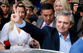 Alberto ángel fernández is an argentine politician and professor, serving as the president of argentina since 2019. En Argentine Alberto Fernandez Remporte L Election Presidentielle Le Huffpost