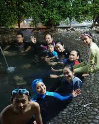 Tidak jauh dari jalan kiaracondong. Hotel Tirta Kencana Garut Updated 2021 Prices Lodge Reviews And Photos Indonesia Tripadvisor