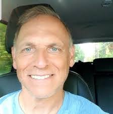 Michael Motts's Instagram, Twitter & Facebook