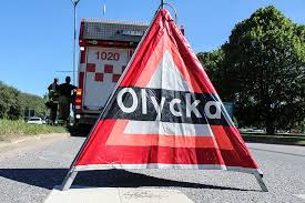Nio personer omkom vid den tragiska flygolycka som inträffade vid örebro flygplats under torsdagskvällen. Trafikolycka I Lundby Orebro Tribune