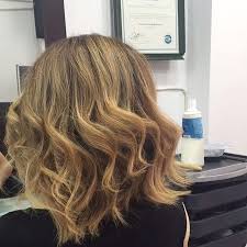 Bangs should be cut on an angle to feed into the layers. Denizli Royalkuafor 00902582655833 Orgu Gelin Ombr Flickr
