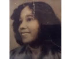 Jean Fielder's Instagram, Twitter & Facebook