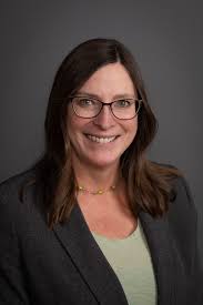 Amy Olinger's Instagram, Twitter & Facebook