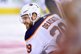The ted lindsay award, formerly known as the lester b. Leon Draisaitl Gewinnt Hart Trophy Und Ted Lindsay Award Roman Josi Der Beste Verteidiger Auszeichnungen Fur Makar Und Hellebuyck Eishockey News