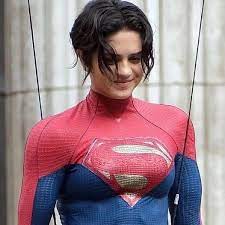 Images from filming leaked to twitter, and fans were quick to share their excitement. Ndll Hp9bfyirm