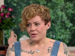 This Morning viewers 'in tears' as mum conned out of money for dying  daughter