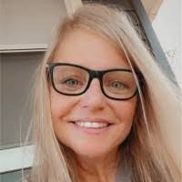 Heather Laing's Instagram, Twitter & Facebook