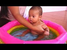Unboxing Kolam Renang Anak Kecil Bundar Bayi Lucu Mandi Cute Baby Bath Time Youtube Bayi Lucu Kolam Renang Bayi