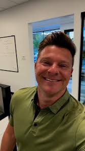 Lots of demos going on!!