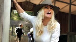 Actriz, ex vedette, ex modelo y presentadora de televisión. Susana Gimenez Se Fue A Uruguay A Pesar De Que Por Su Edad Esta En Grupo De Riesgo Perfil