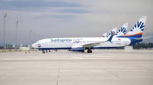 Sunexpress Ucaklarinda Sosyal Mesafe Satiyor Sol Haber
