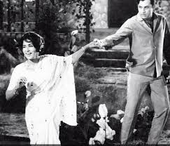Mohammed ali shehki is a pakistani pop singer, one of the greatest in pakistan. Actress Shamim Ara With Actor Mohammed Ali Doing A Singing Dancing Performance On A Movie Set Pakistan Black And White Movie Mohammed Ali Pakistani Movies