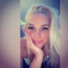 Caitlin Elizabeth's Instagram, Twitter & Facebook