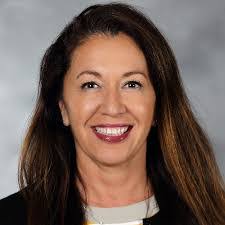 Suzanne Wallace's Instagram, Twitter & Facebook