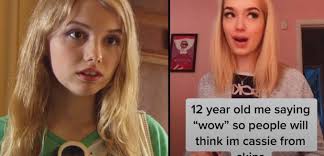 Cassandra ainsworth is a fictional character in the television series skins, portrayed by hannah murray. Skins Videos Are Going Viral On Tiktok And It S 2007 All Over Again Popbuzz