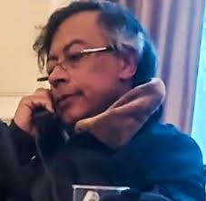 Me piden que te pregunte de quién quieres ser vecino. Están disponibles el  Chapo, El Mayo, García Luna o yo.