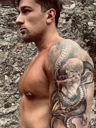 ChrisMontana - Male Escort, Gay massage - Florence | Rent.Men