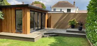 Compact courtyard with cedar cladding